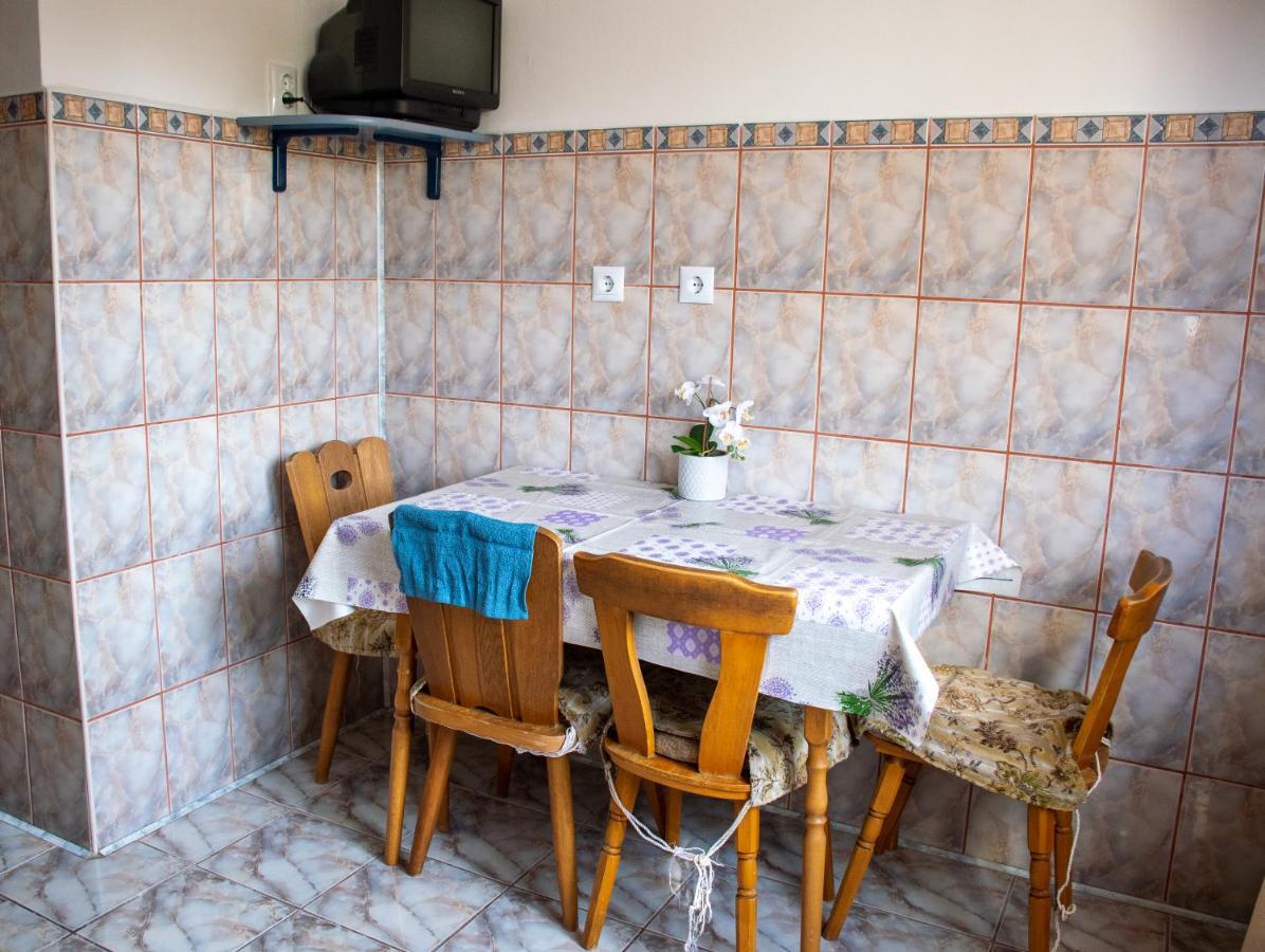 Family-Friendly Apartment Oradea Exterior foto